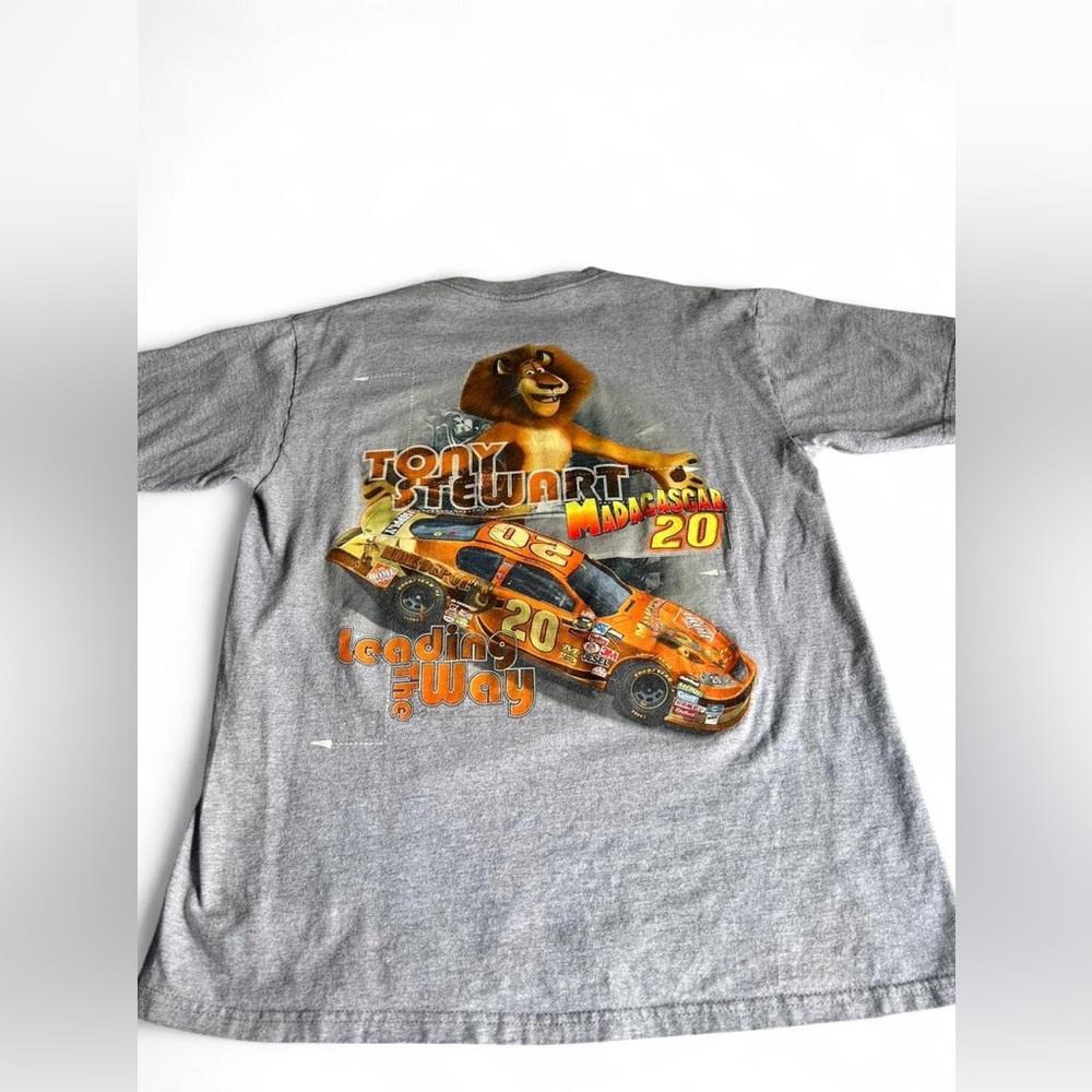 Rare Tony Stewart #20 Madagascar NASCAR Graphic Size Large Y2K Chase Authentics
